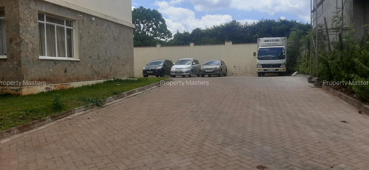 2 Bed Apartment with En Suite at Banana - 13