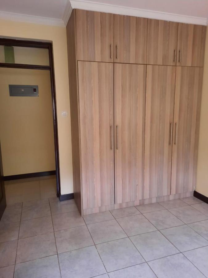 3 Bed Apartment with En Suite in Lavington - 6