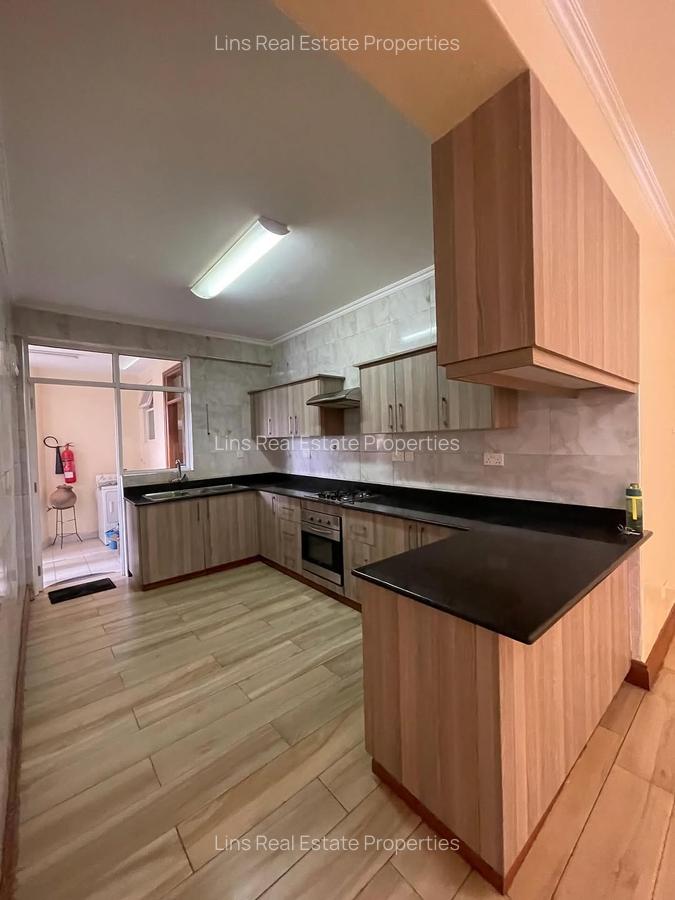 Serviced 4 Bed Apartment with En Suite in Parklands - 10