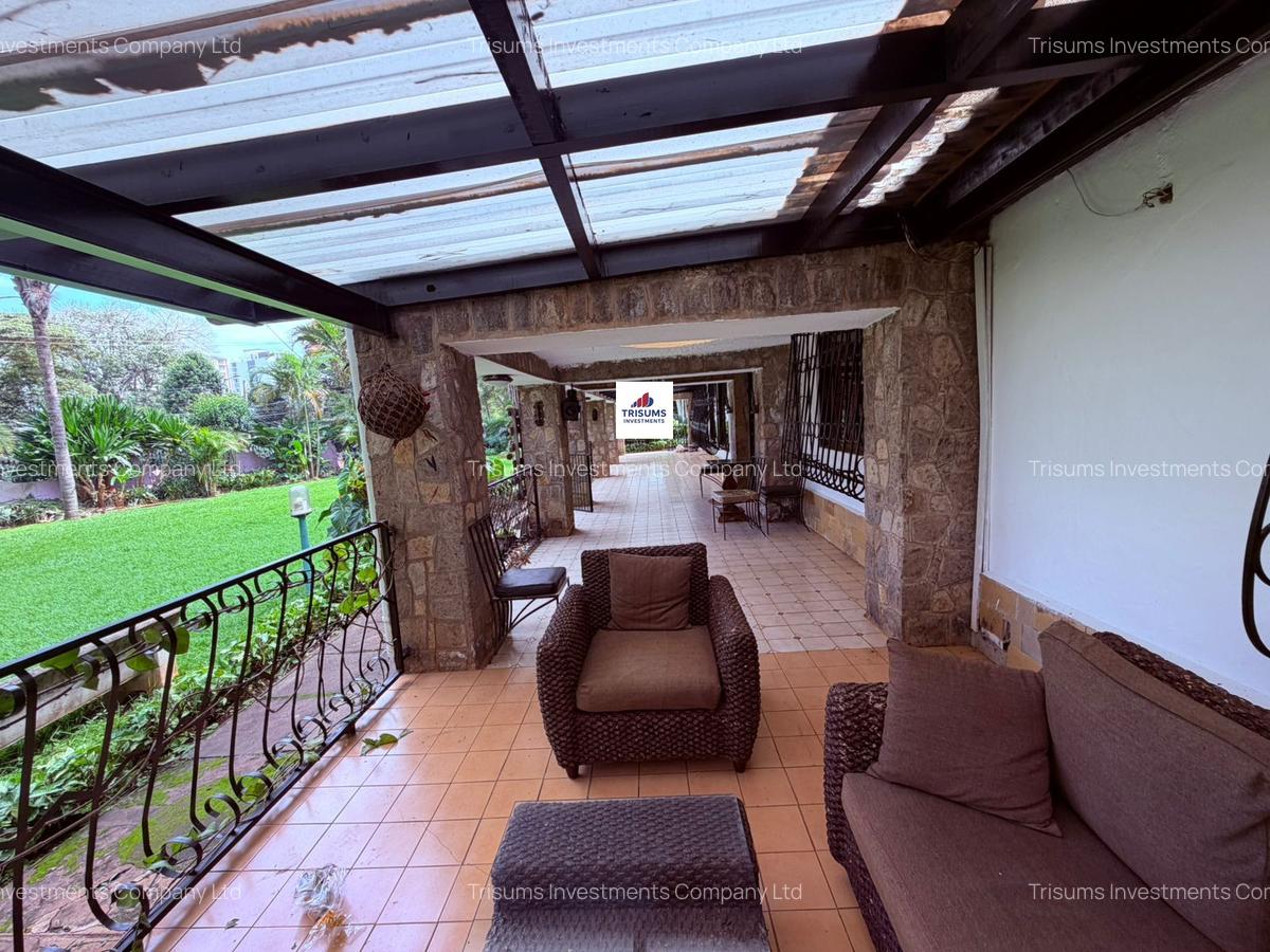 4 Bed House with En Suite in Spring Valley - 14