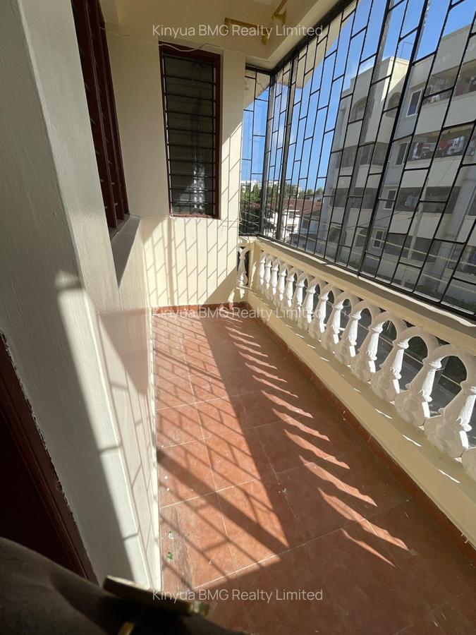 3 Bed Apartment with En Suite at Beach Road - 4