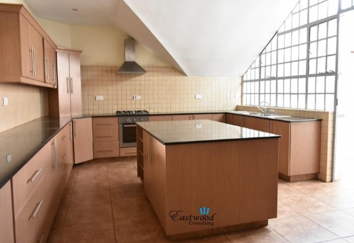 2 Bed Apartment with En Suite at Mogotio Road - 2