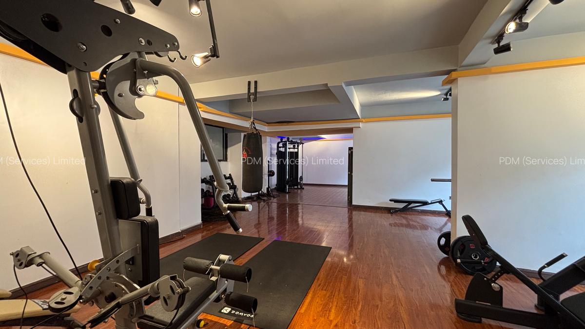 3 Bed Apartment with Swimming Pool in Kilimani - 11