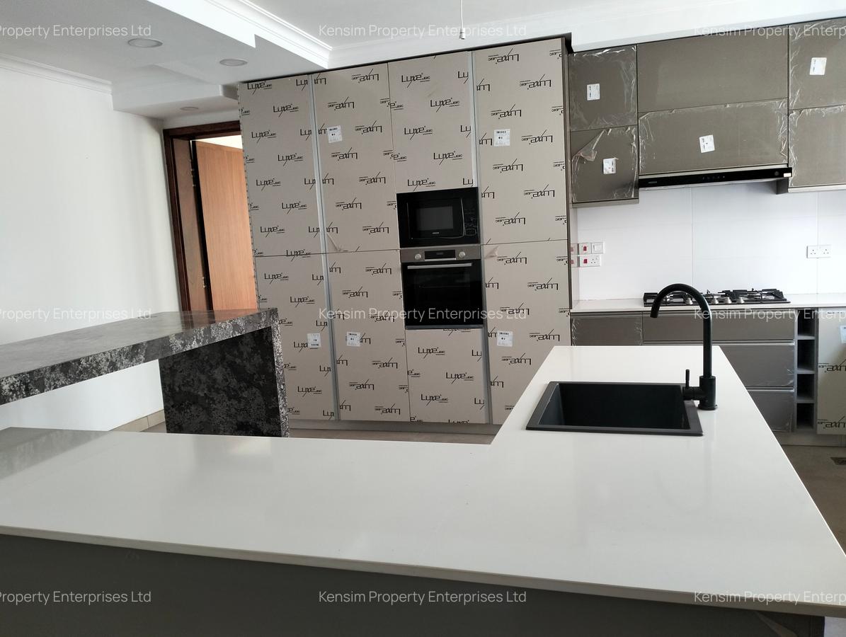 6 Bed Townhouse with En Suite in Lavington - 10