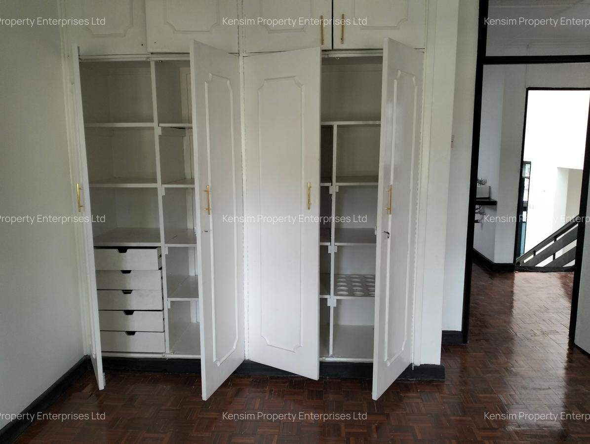 4 Bed Townhouse with En Suite in Lavington - 13