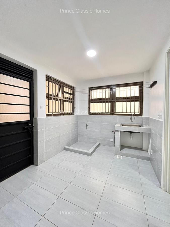 3 Bed Apartment with En Suite in Lavington - 2