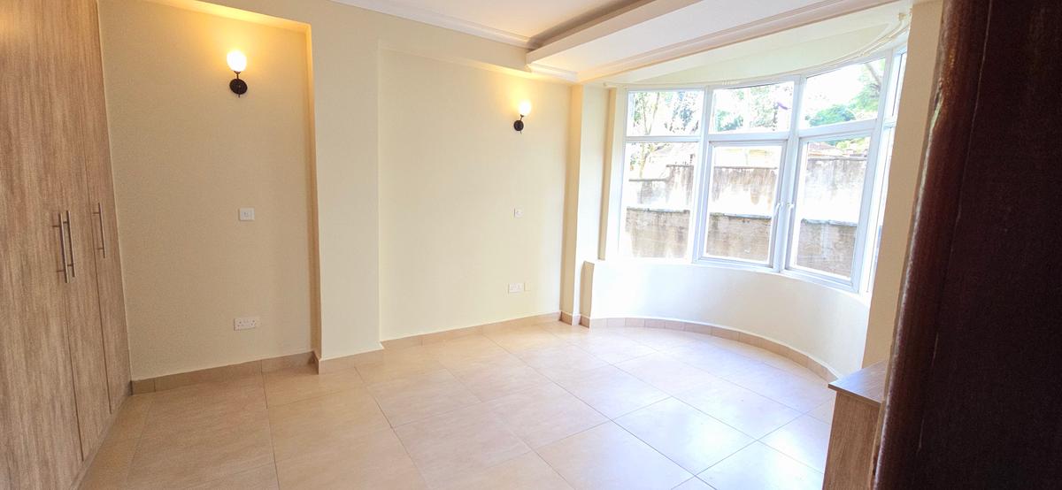 3 Bed Apartment with En Suite at Lavington Hatheru - 8