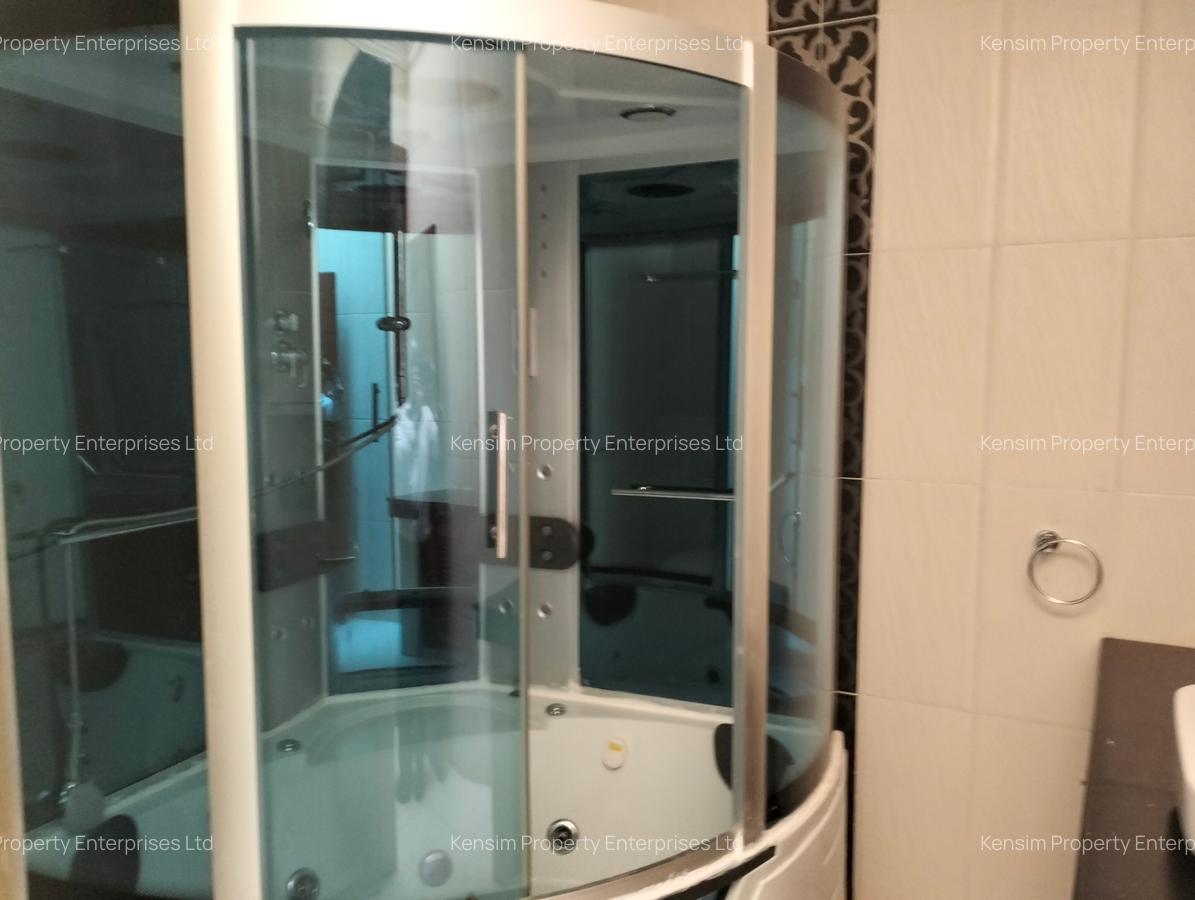 4 Bed Townhouse with En Suite in Kyuna - 3