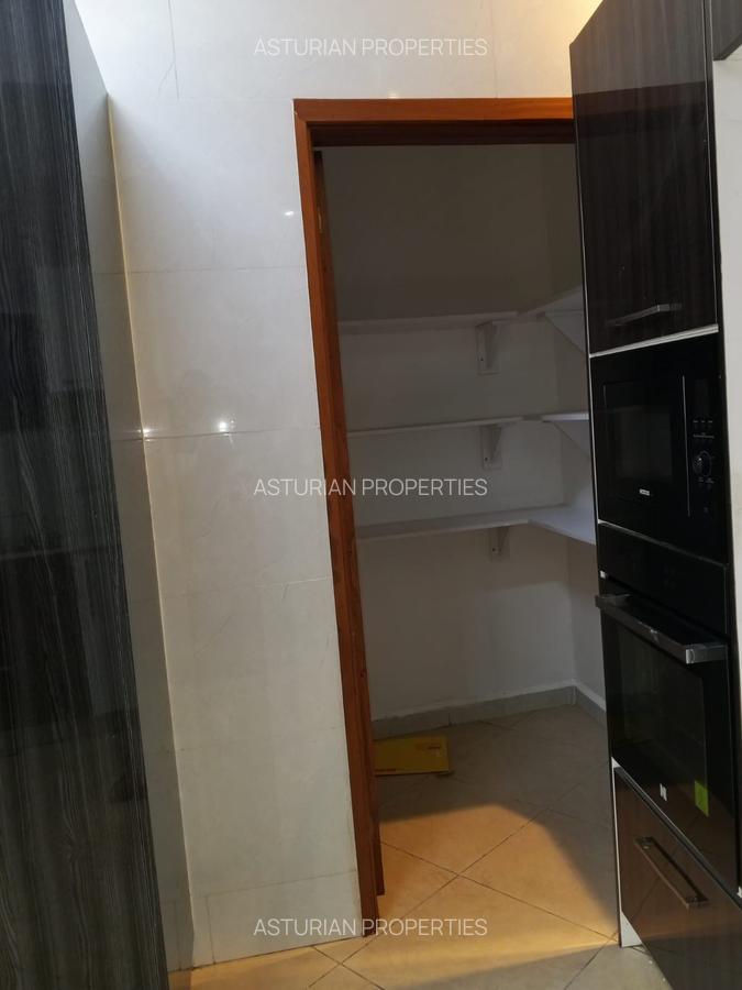 3 Bed Apartment with En Suite in Kileleshwa - 17