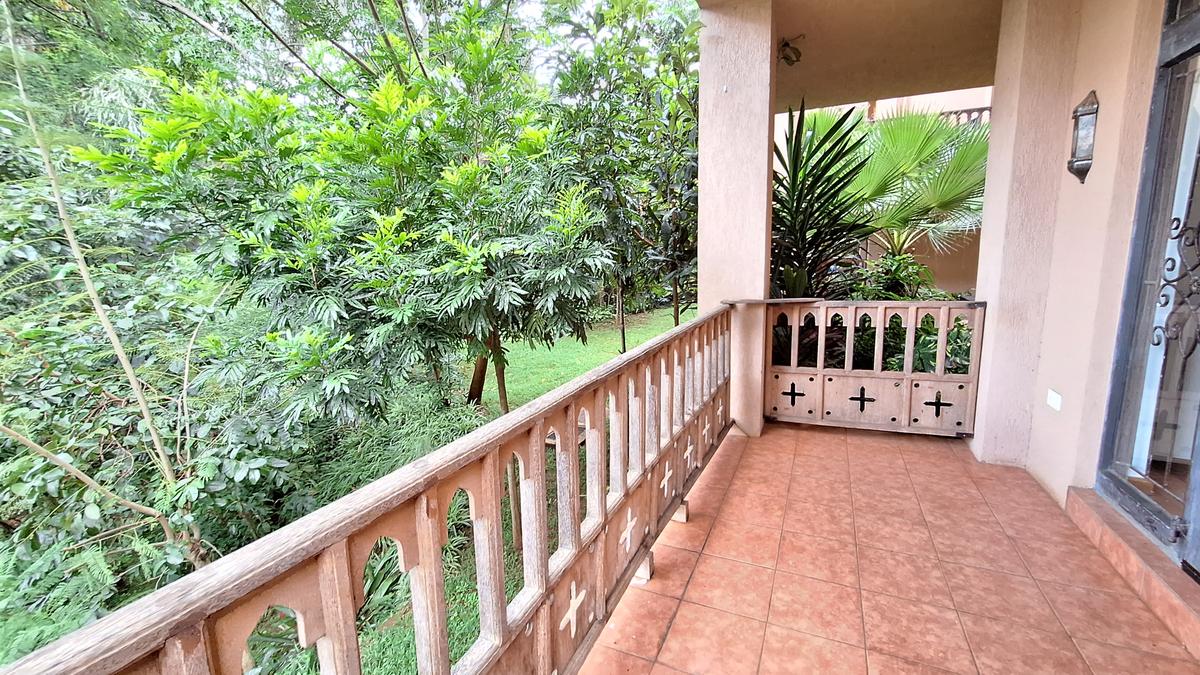 3 Bed Villa with En Suite at Spring Valley Estate. - 12