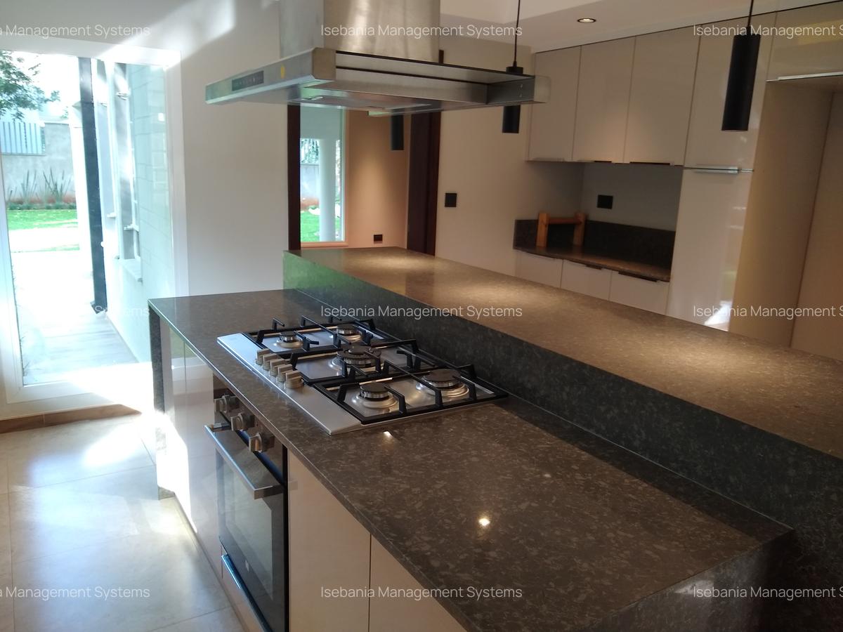 5 Bed House with En Suite at Panafric Avenue - 8