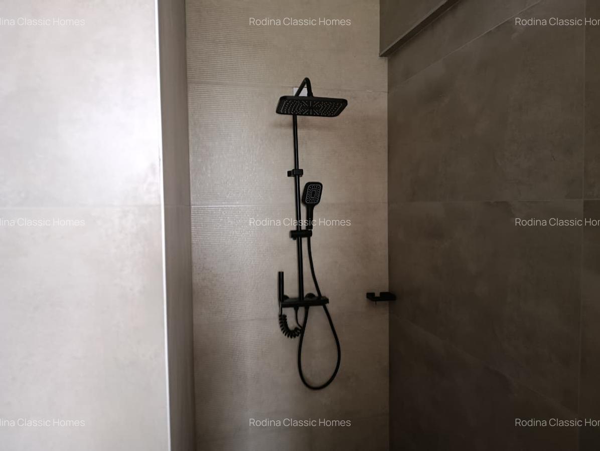 6 Bed Townhouse with En Suite in Karen - 3