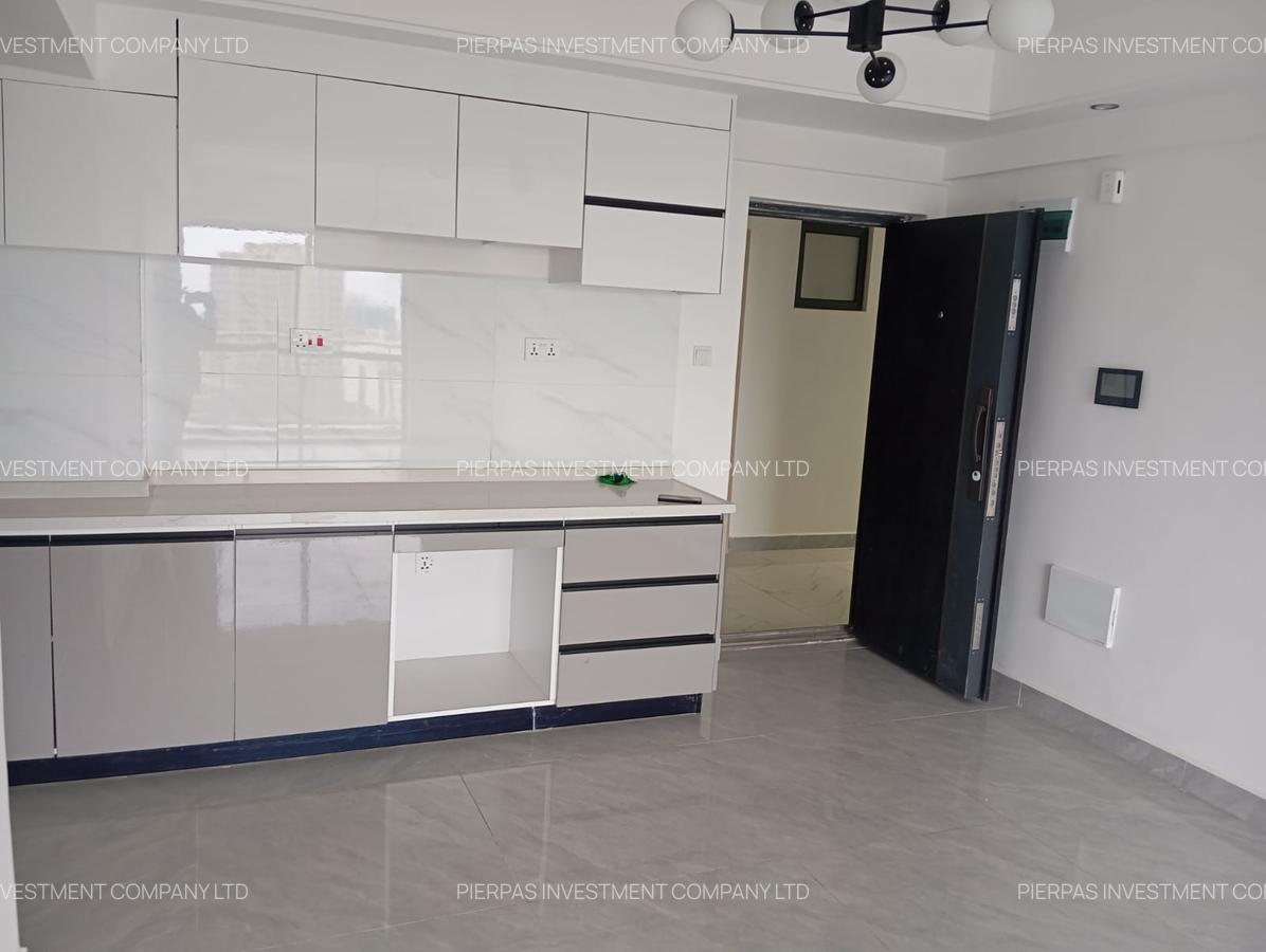 Serviced 3 Bed Apartment with En Suite in Westlands Area - 14