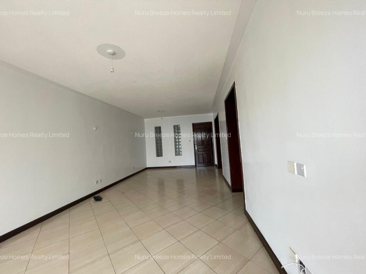 2 Bed Apartment with En Suite in Brookside - 10
