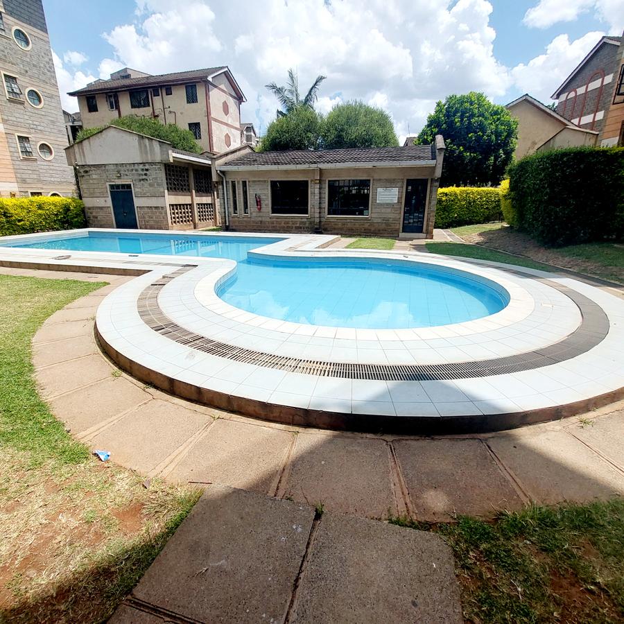 3 Bed Apartment with En Suite at Mandera Road - 4