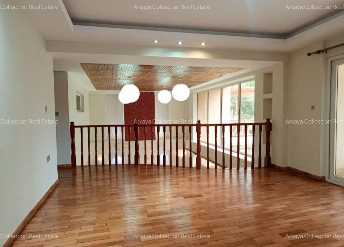 5 Bed Townhouse with En Suite in Lavington - 19