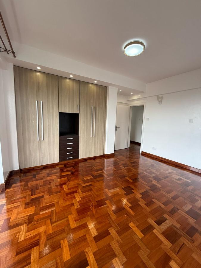 4 Bed Apartment with En Suite at Lavington - 8