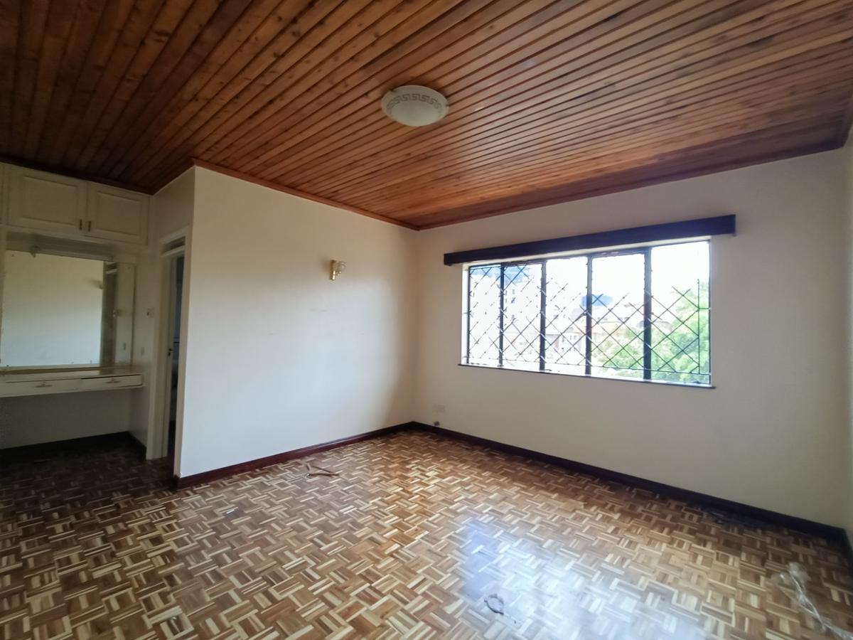 3 Bed Apartment with En Suite at Kileleshwa - 6