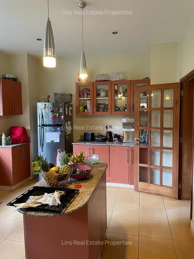 4 Bed House with En Suite in Runda - 8