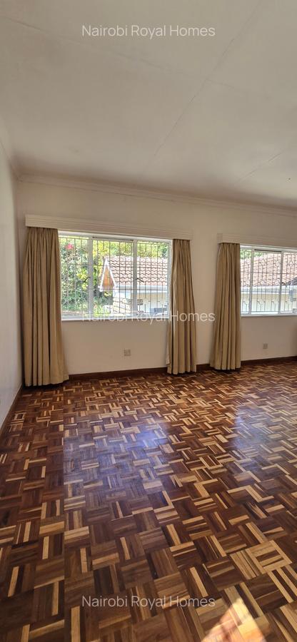 5 Bed House with En Suite at Kyuna Crescent - 16