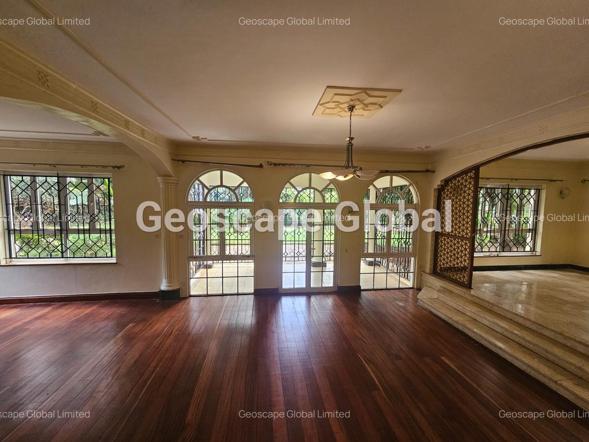 5 Bed House with En Suite in Spring Valley - 9