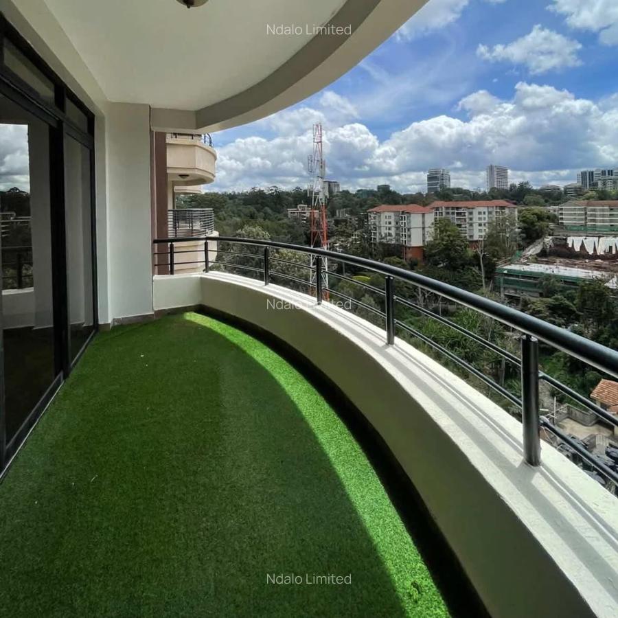 4 Bed Apartment with En Suite at Riverside - 2