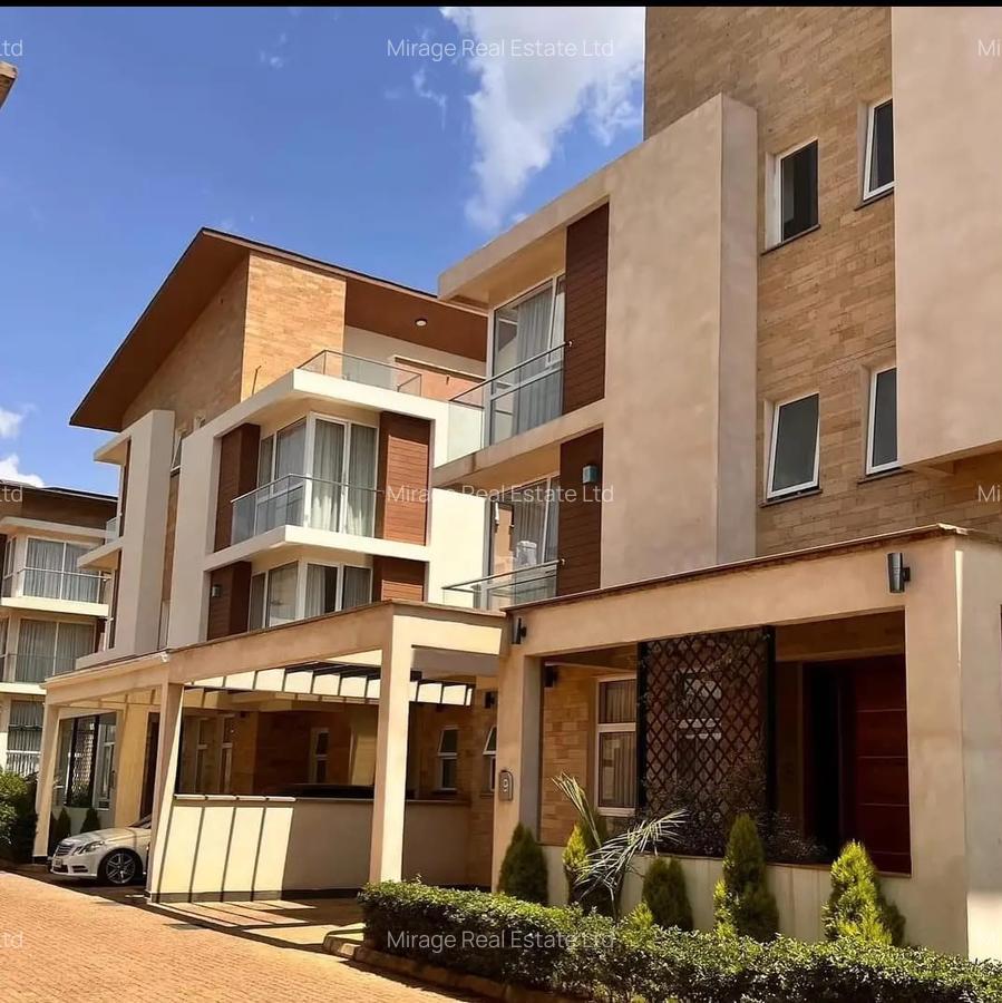 4 Bed Villa with En Suite in Lavington - 2
