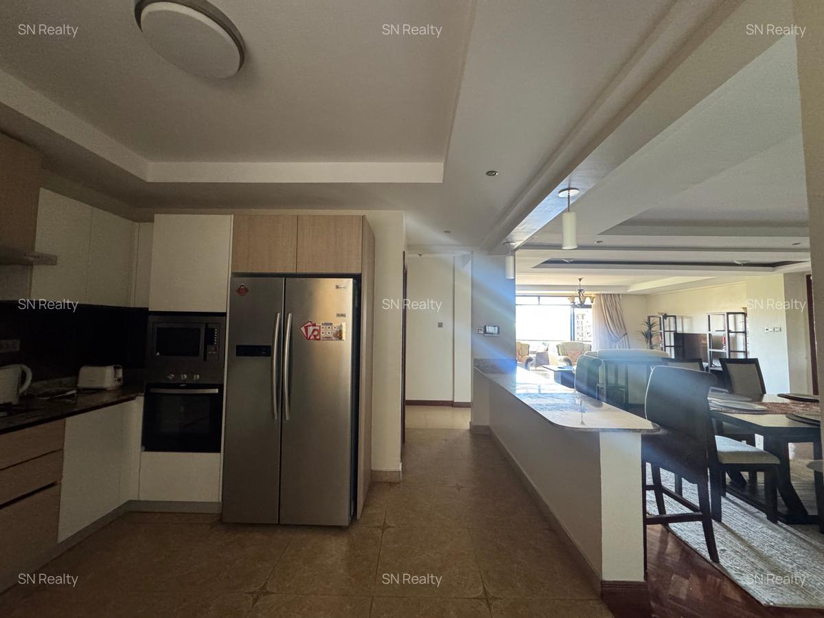 Furnished 3 Bed Apartment with En Suite in Riverside - 9