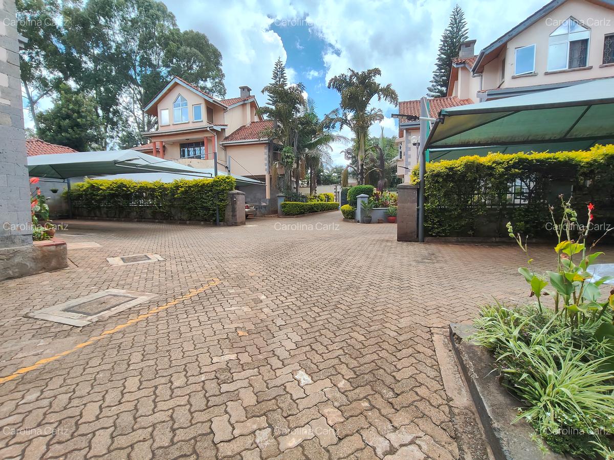 5 Bed Townhouse with En Suite at Spring Valley - 2