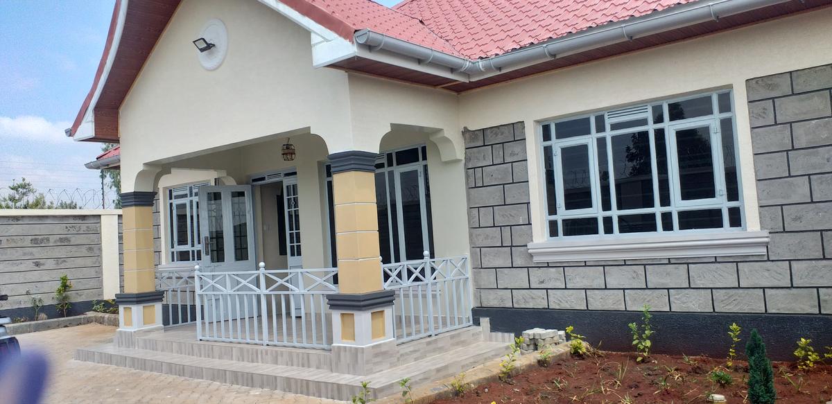 3 bed house with en suite at mugutha