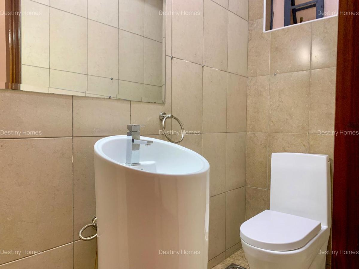 3 Bed Apartment with En Suite in Kilimani - 16