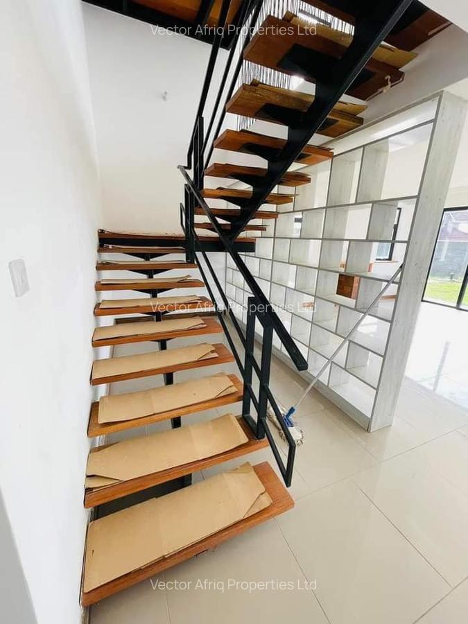 4 Bed Townhouse with En Suite at Chuna - 7