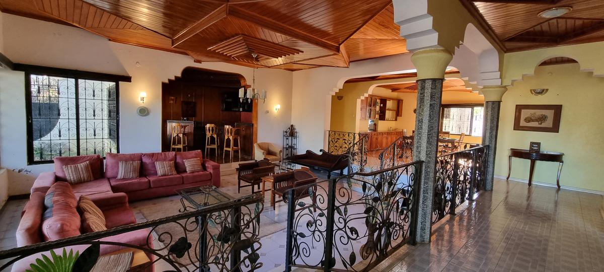 4 Bed Villa with En Suite at Pride Inn - 11