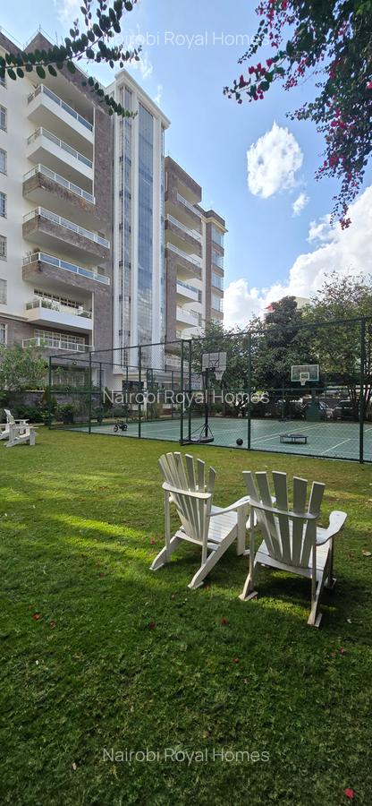 3 Bed Apartment with En Suite at Valley Arcade - 4