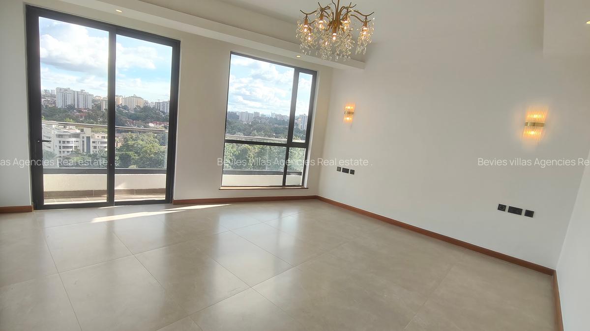 Serviced 4 Bed Apartment with En Suite at Riverside - 3