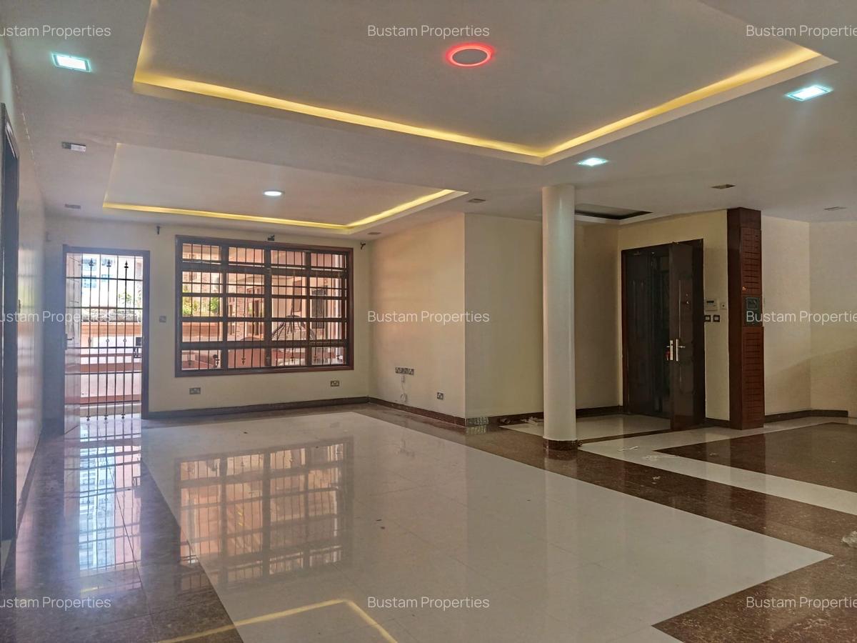 4 Bed Apartment with En Suite in Lavington - 1