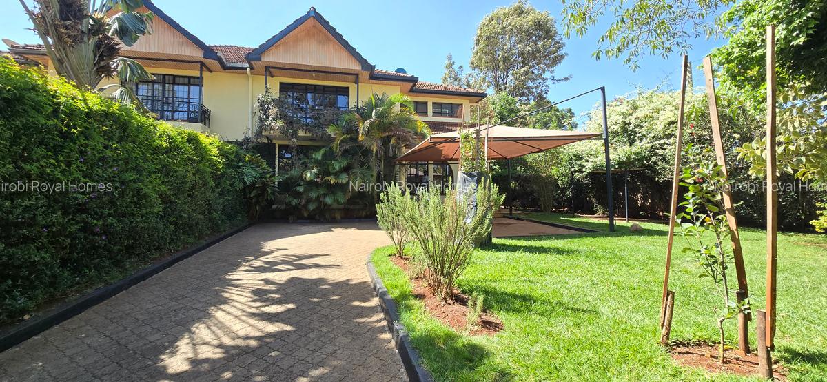 4 Bed Townhouse with En Suite at Lavington Green - 3