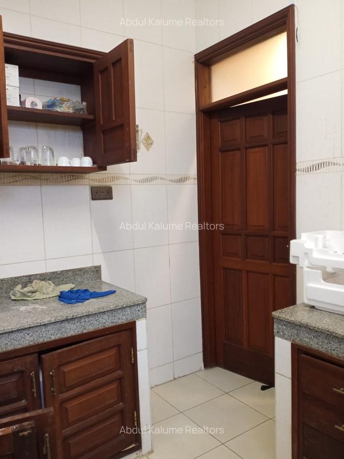 Serviced 2 Bed Apartment with En Suite at Kizingo - 17