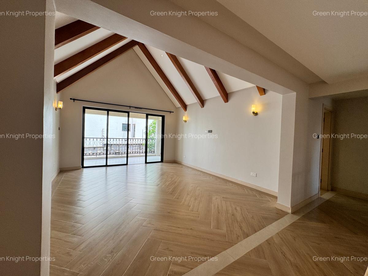 5 Bed Townhouse with En Suite in Lavington - 9