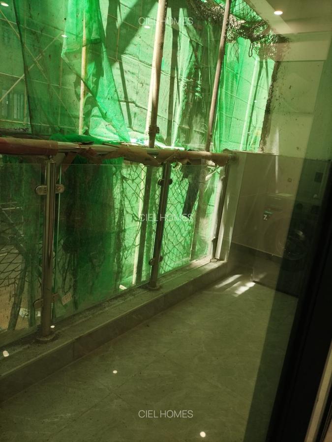 2 Bed Apartment with En Suite in Lavington - 13