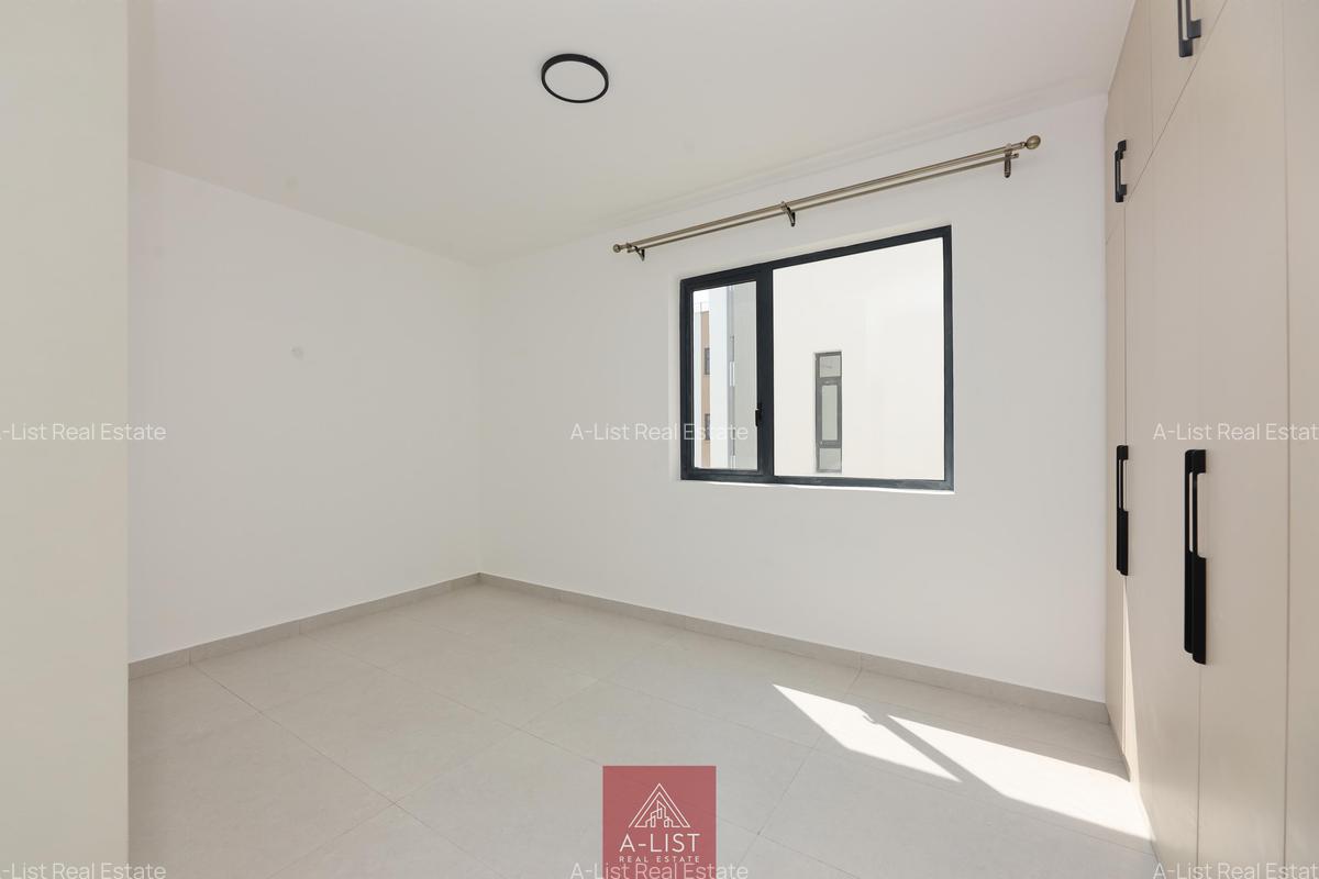 3 Bed Apartment with En Suite at Brookside Drive - 14