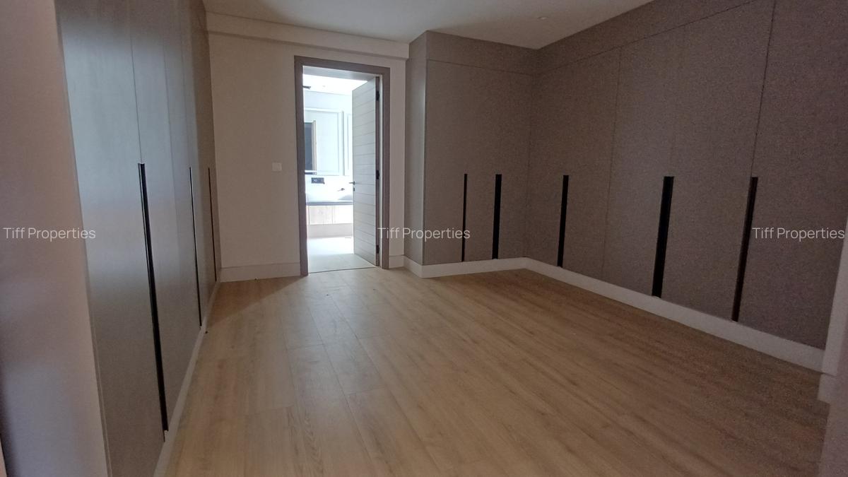 5 Bed Townhouse in Westlands Area - 12