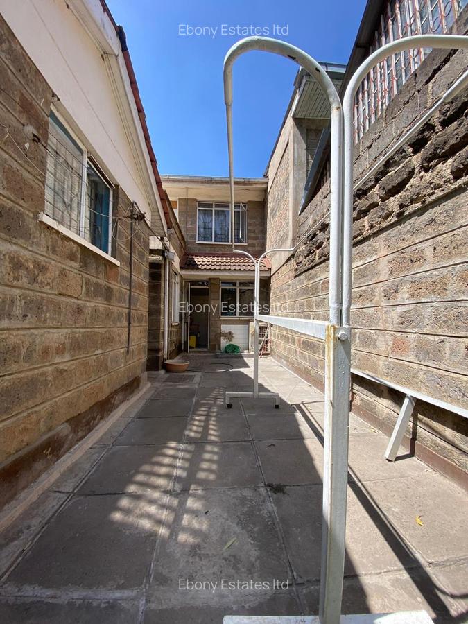 4 Bed Townhouse with En Suite at South C - 4