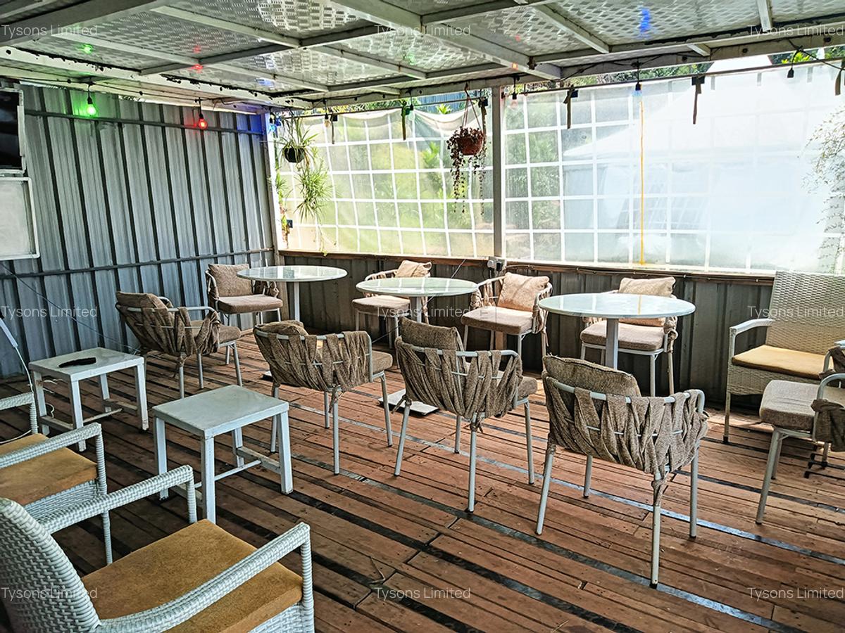 Commercial Property with Garden in Redhill - 11