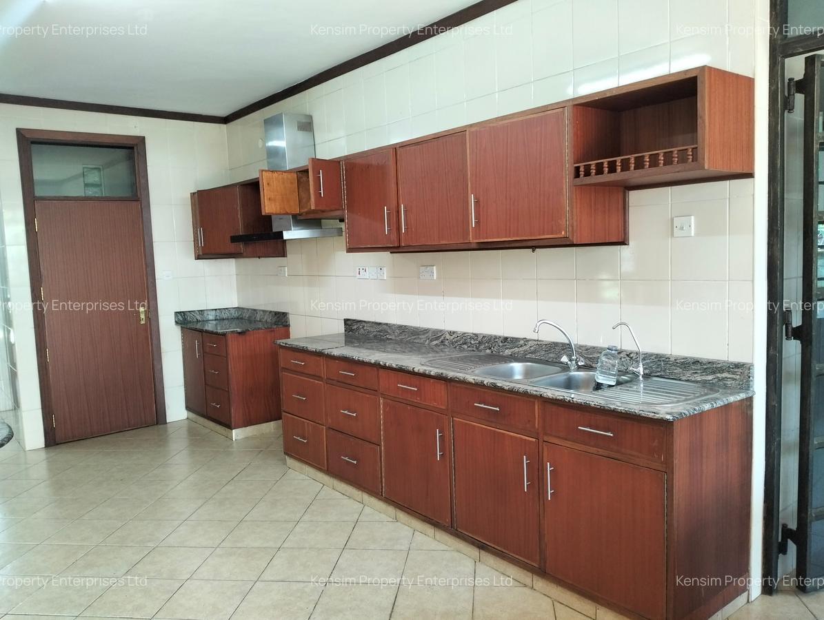4 Bed Townhouse with En Suite in Muthaiga - 3