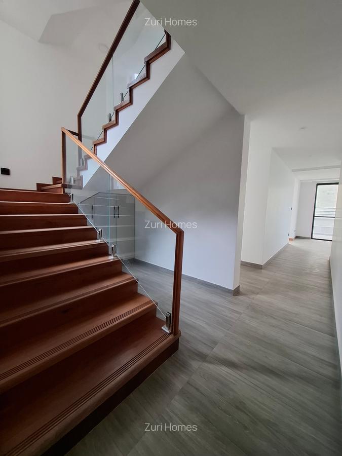 5 Bed Townhouse with En Suite in Lavington - 13