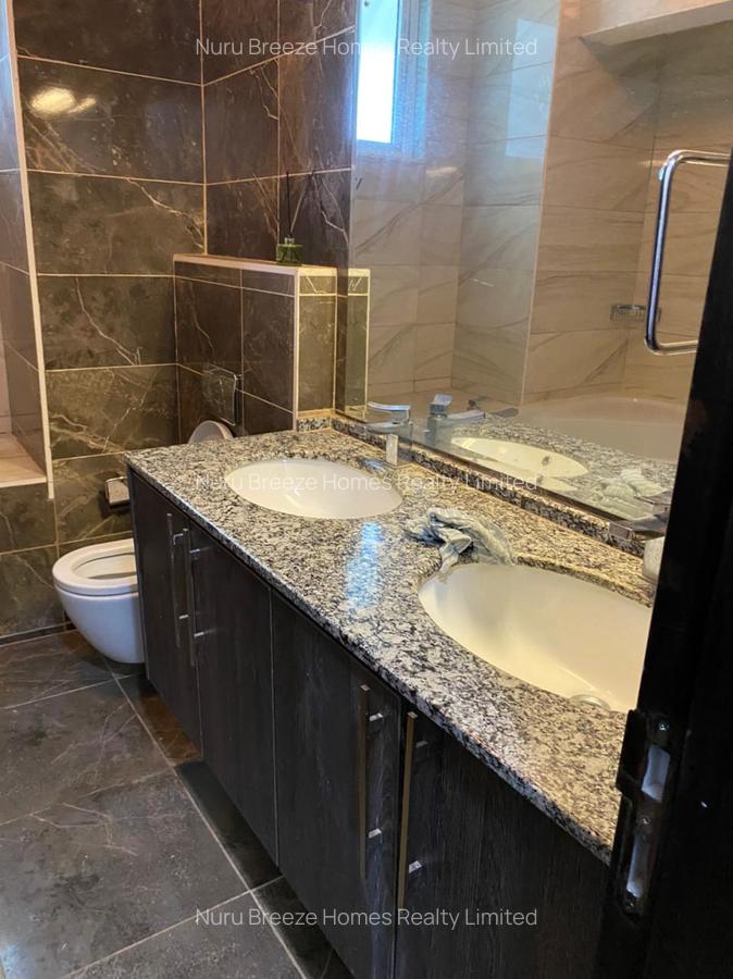 3 Bed Apartment with En Suite in Riverside - 14