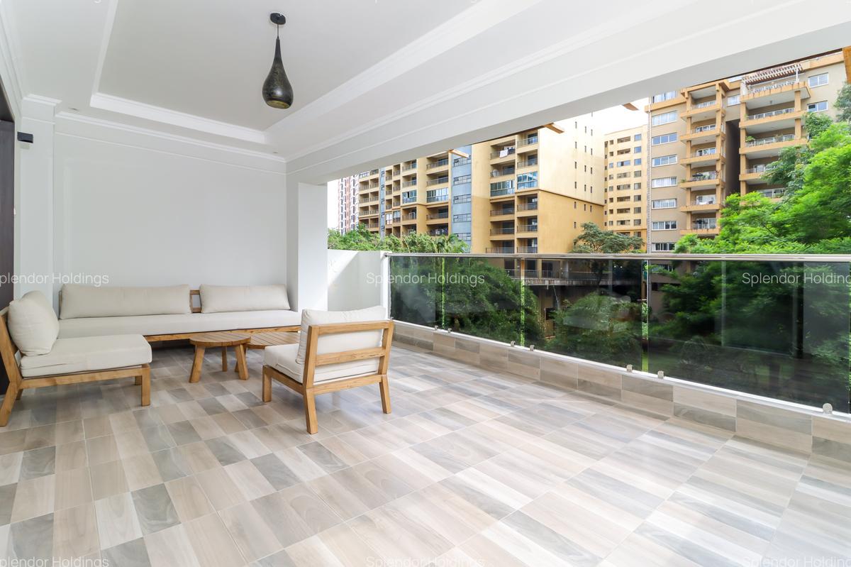 3 Bed Apartment with En Suite in Riverside - 16