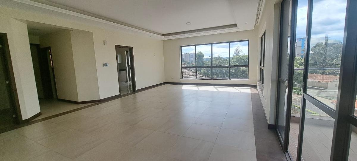 3 Bed Apartment with En Suite in Parklands - 2