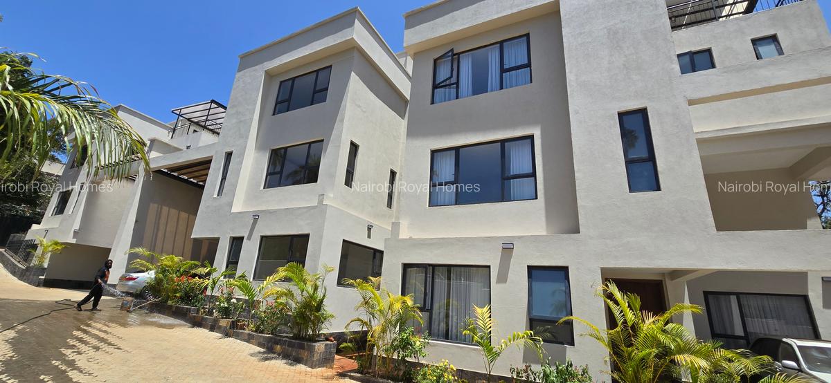 5 Bed Townhouse with En Suite at Lavington Off James Gichuru - 1